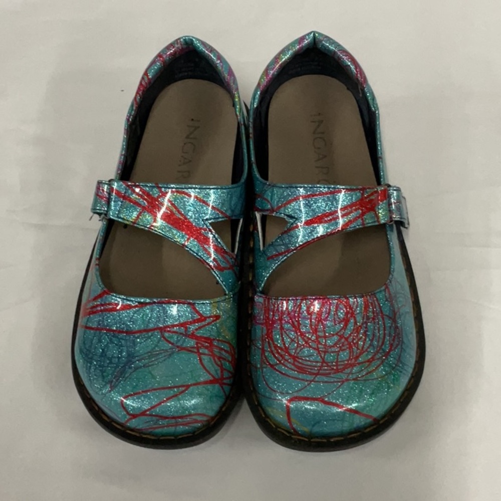 EUC Woman’s INGARO shoes with Velcro